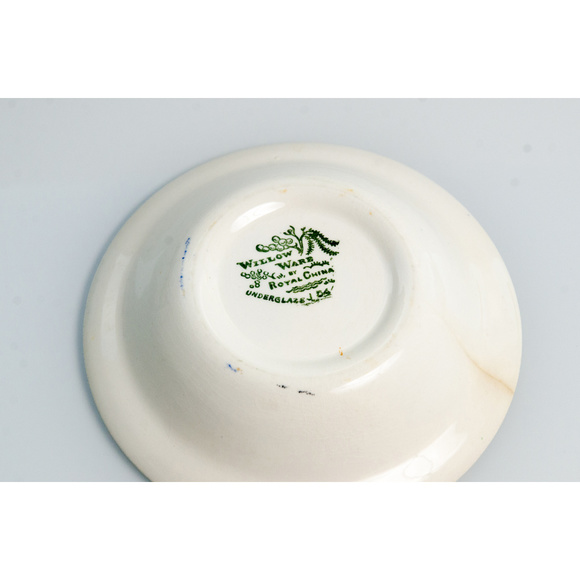 Vintage Willow Ware Royal China Bowl - Picture 3 of 4